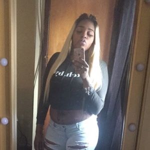 Meet your Posher, Jasmine